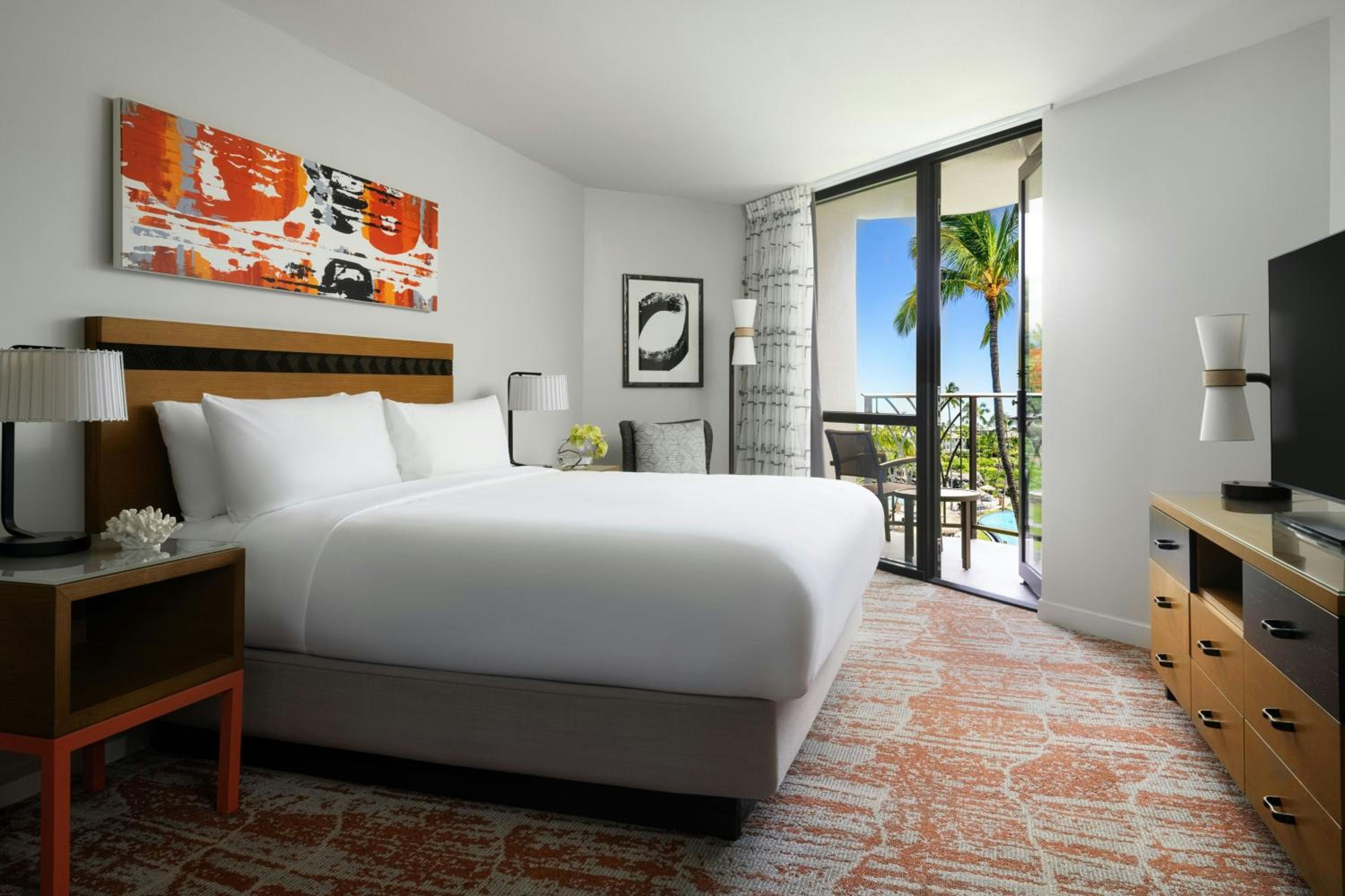 جناح بإطلالة على المسبح بغرفة نوم واحدة مع أريكة، Marriotts Waikoloa Ocean Club 2/6