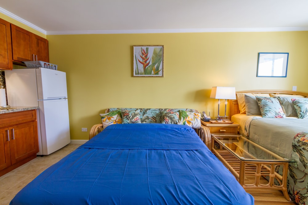 Tropical Studios At Marine Surf Waikiki 12/50
