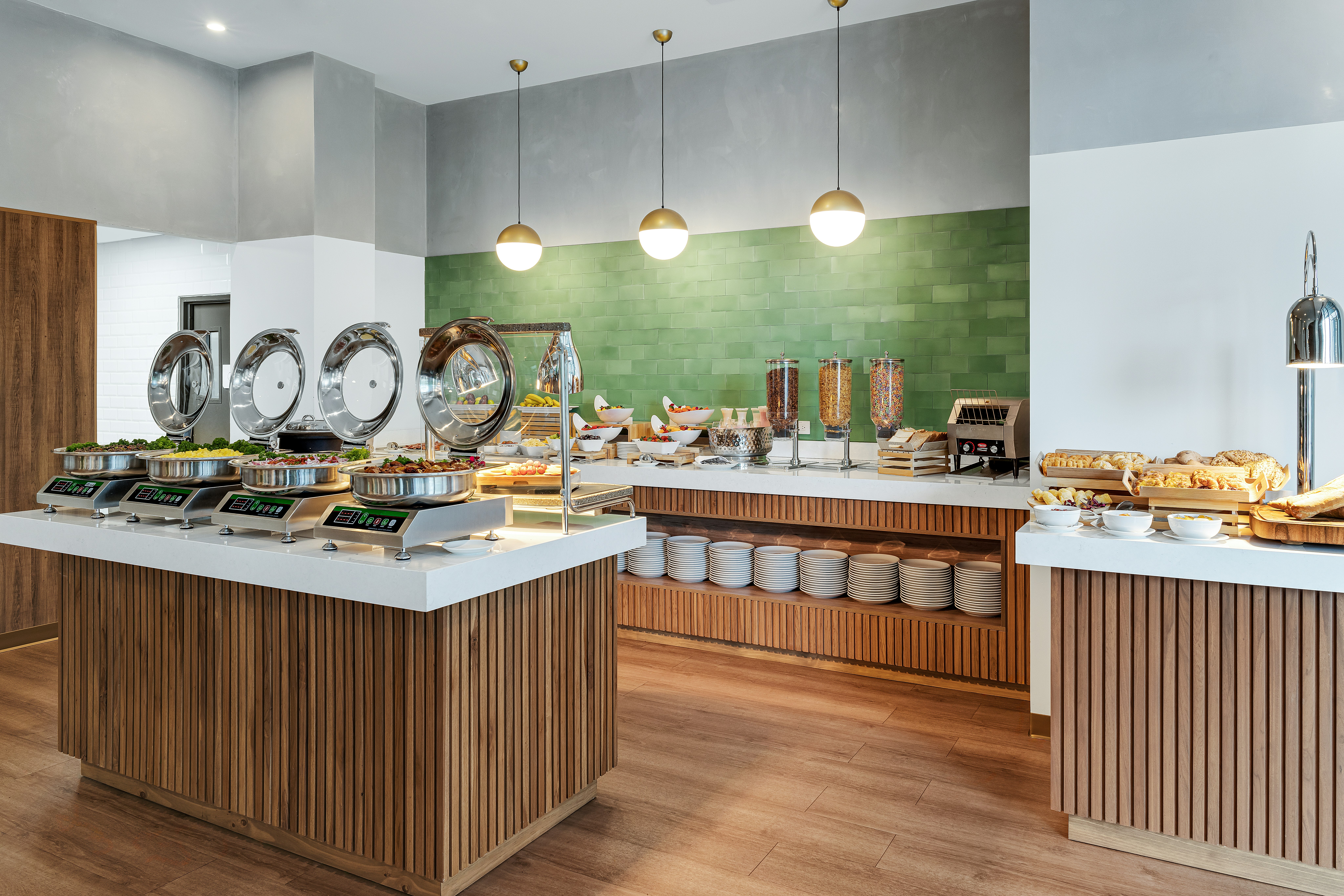 Hilton Garden Inn San Jose Airport City Mall 14/40