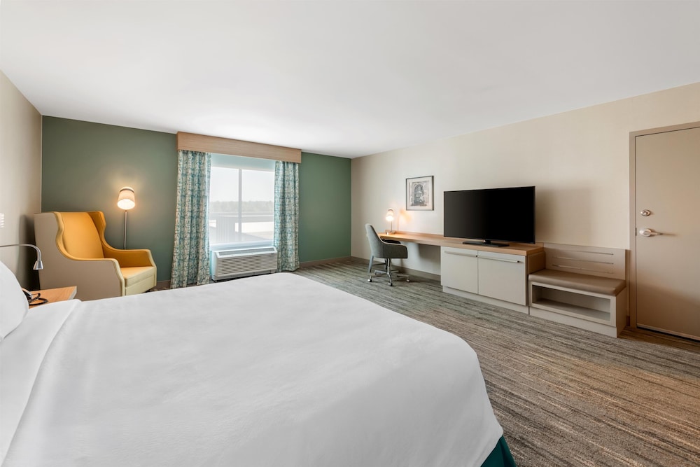 Hilton Garden Inn Kansas City Riverside 20/50