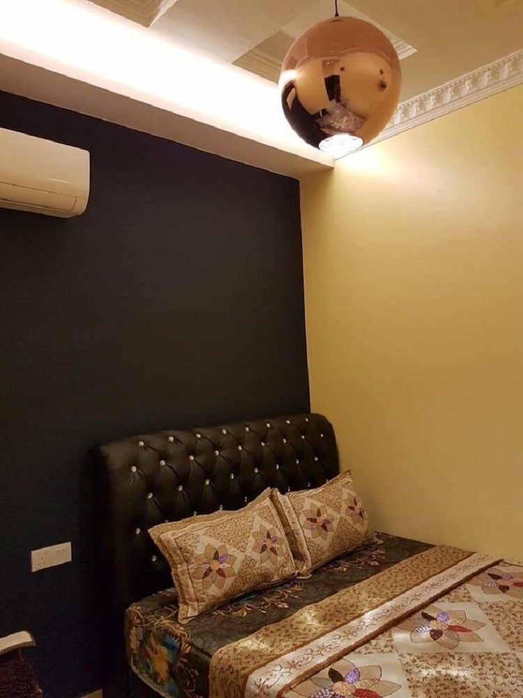 Ghazrin's Classic Hotel 45/53