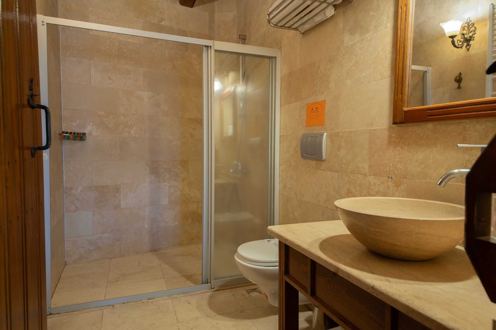 Safran Cave Hotel 44/50