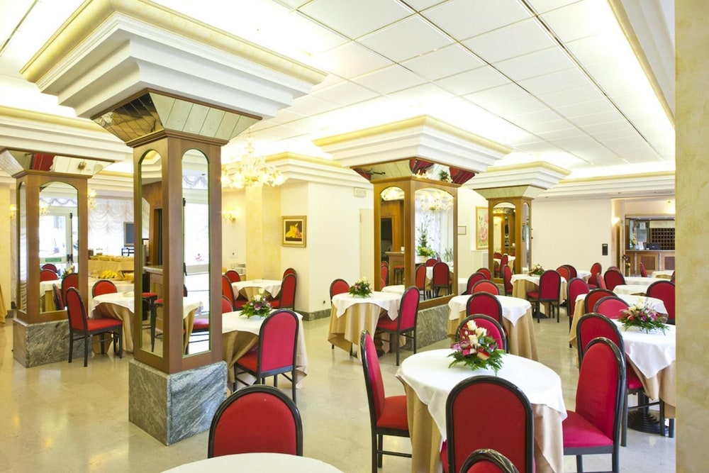 Hotel Excelsior 26/38