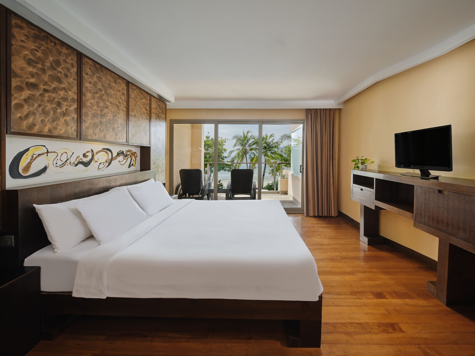ONE BEDROOM SUPERIOR SUITE SEA VIEW