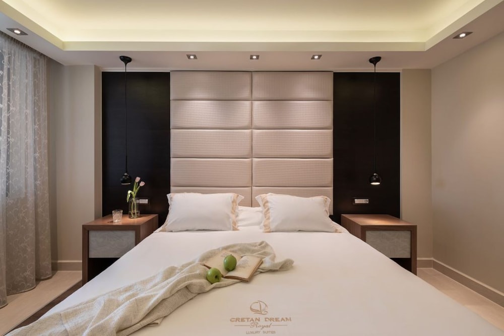 SUITE LUXURY EXECUTIVE PRIVATE POOL