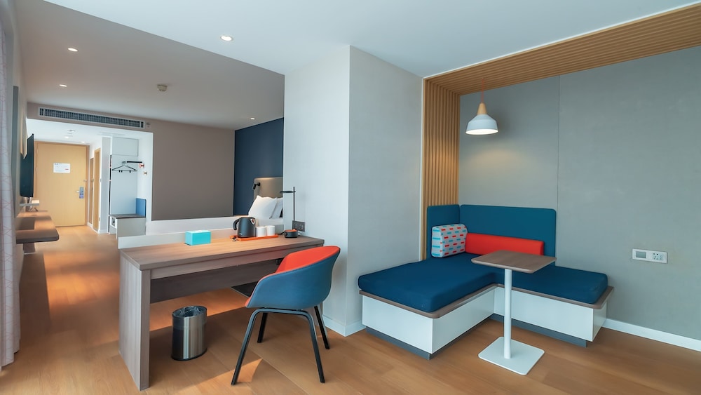 Holiday Inn Express Nanjing Jiangbei Yushan 36/49