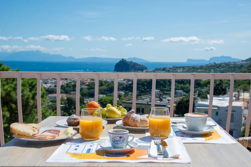 Hotel Villa Ireos 33/50