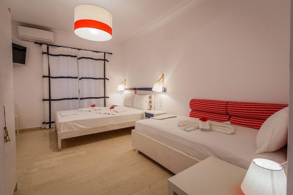 Studio, 1 Double and 1 Single Bed, Balcony, Thetis 4/10