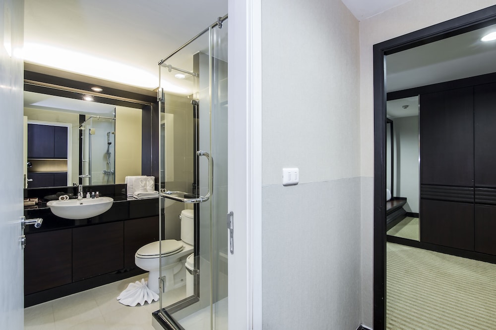 The Narathiwas Hotel and Residence Sathorn Bangkok 19/63