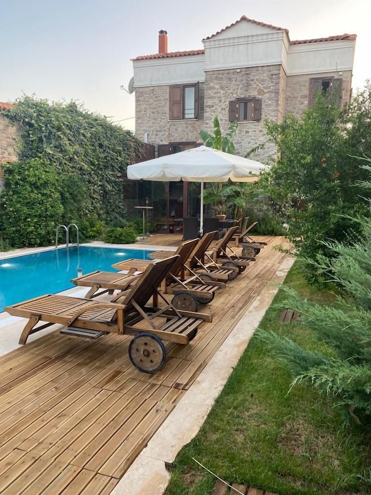 Kucukkoy Hotel 36/50