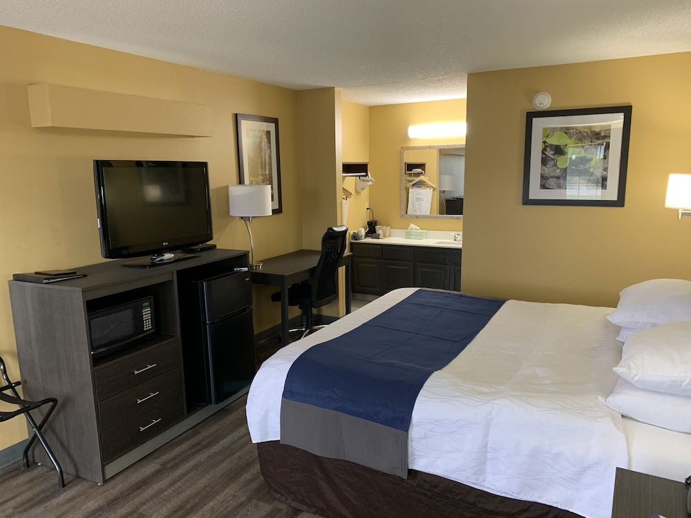 Baymont by Wyndham Selma 18/44