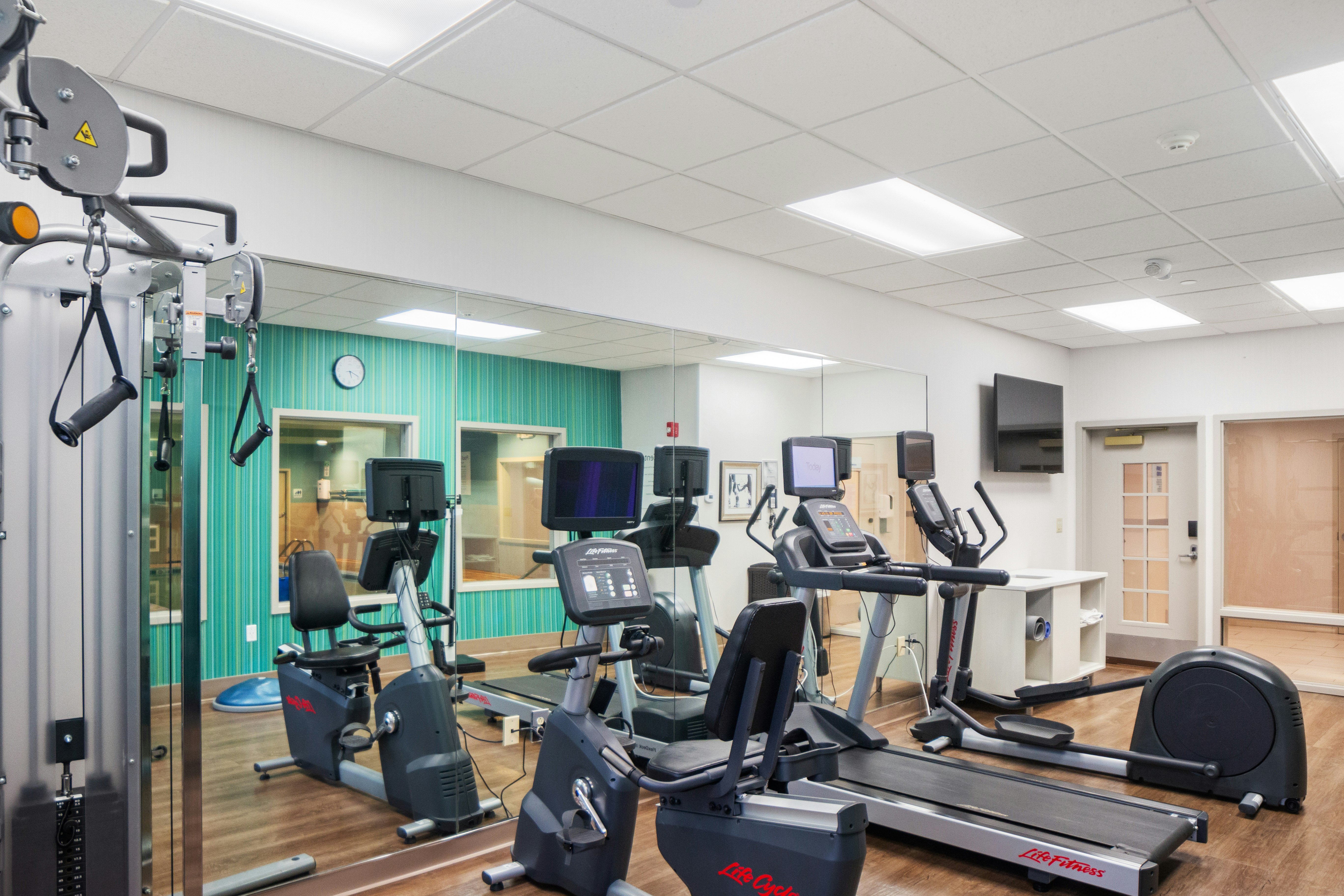 Holiday Inn Express Hotel & Suites Stroudsburg-Poconos 30/56