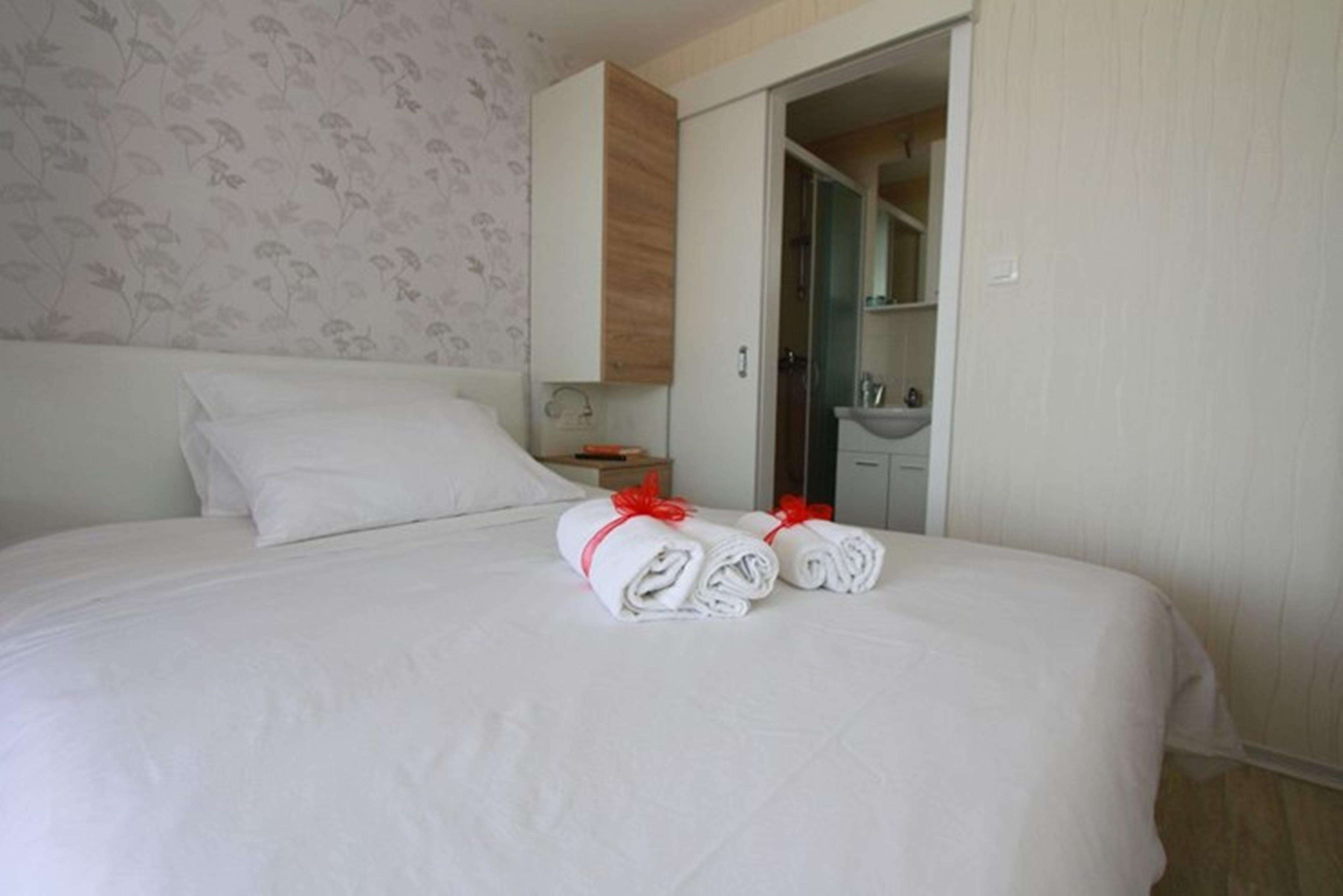 3 Bedrooms, Mobile Home, Classic, Terrace