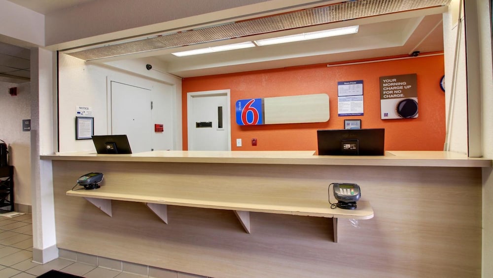 Lobby at Motel6 Altoona, IA - Des Moines East, Altoona - IA