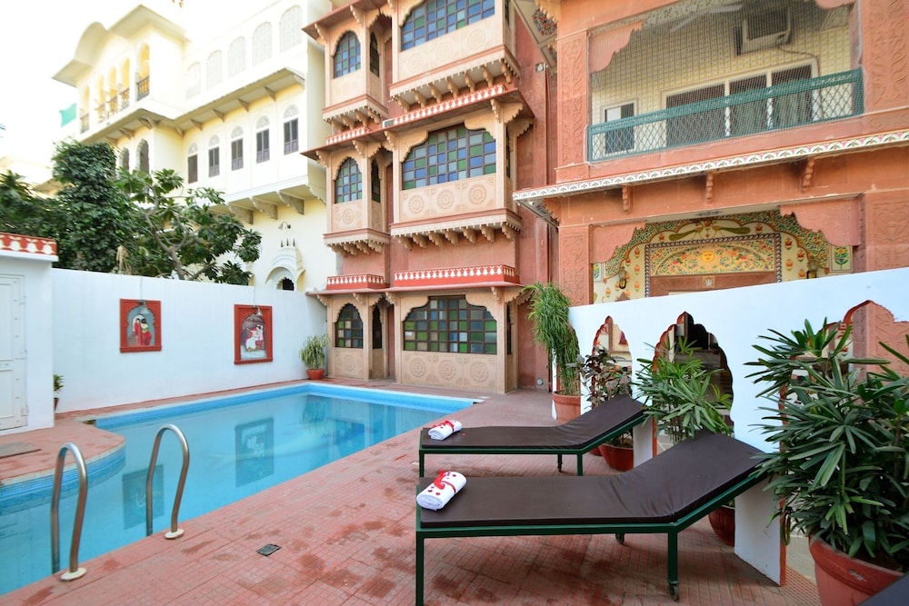 Mahal Khandela 2/32