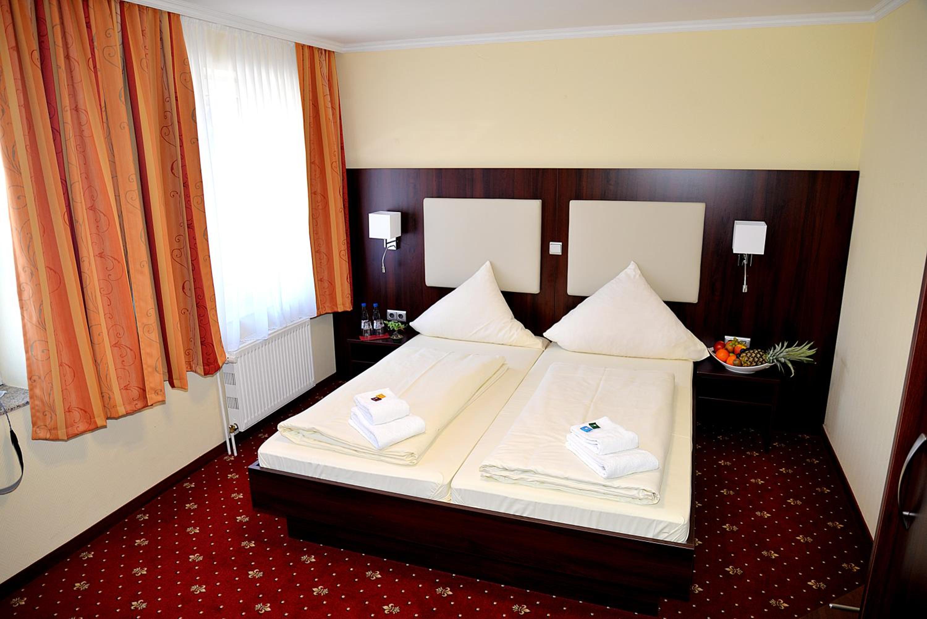 Room, Double Bed