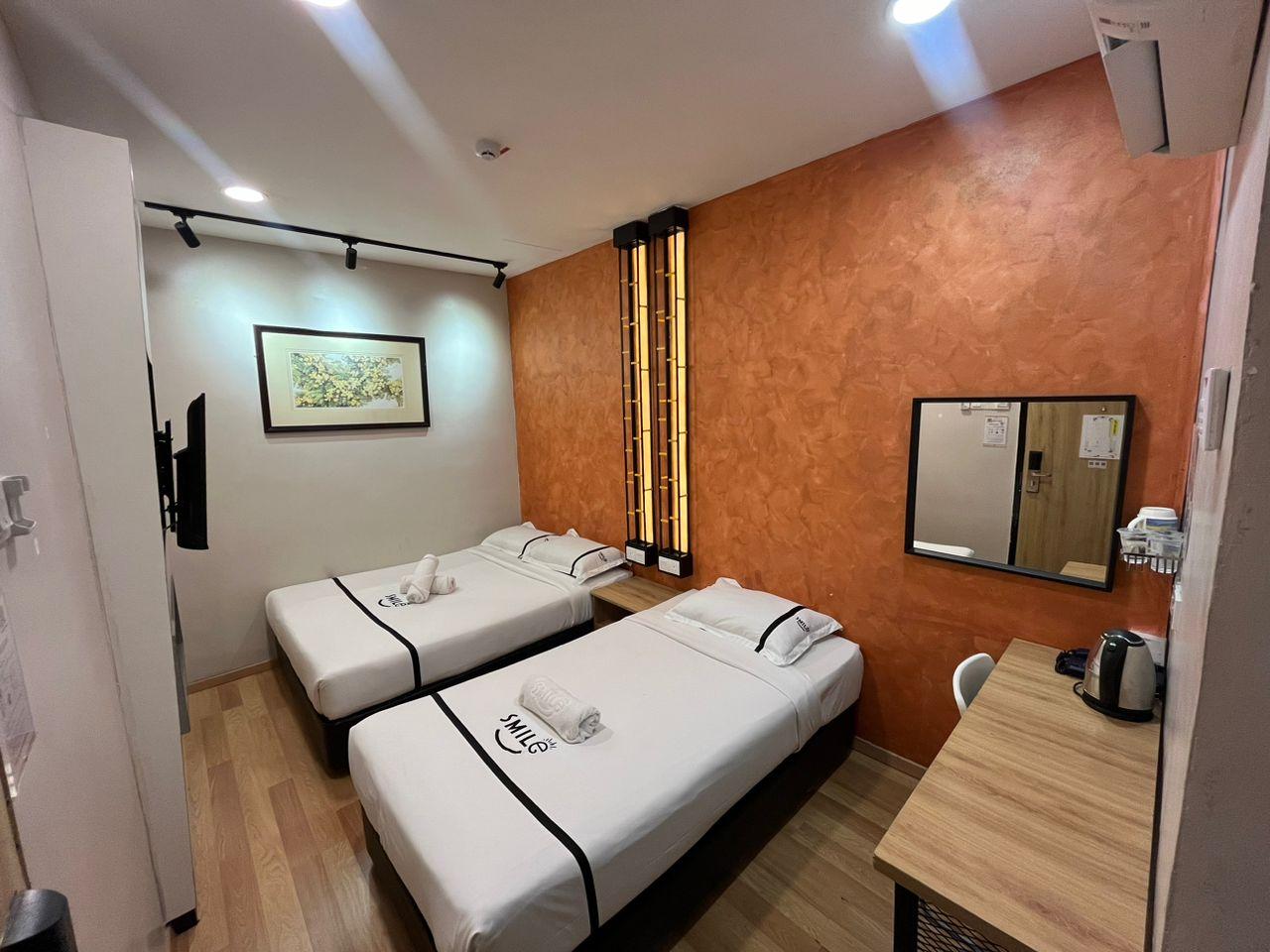 ROOM, TRIPLE