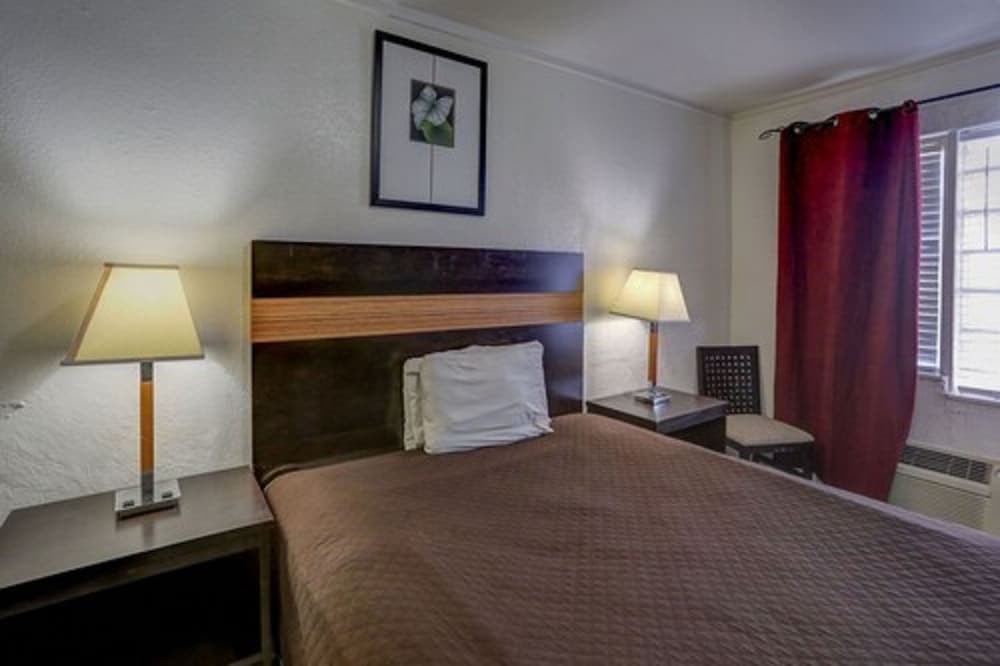 Richard s Hotel 25/65