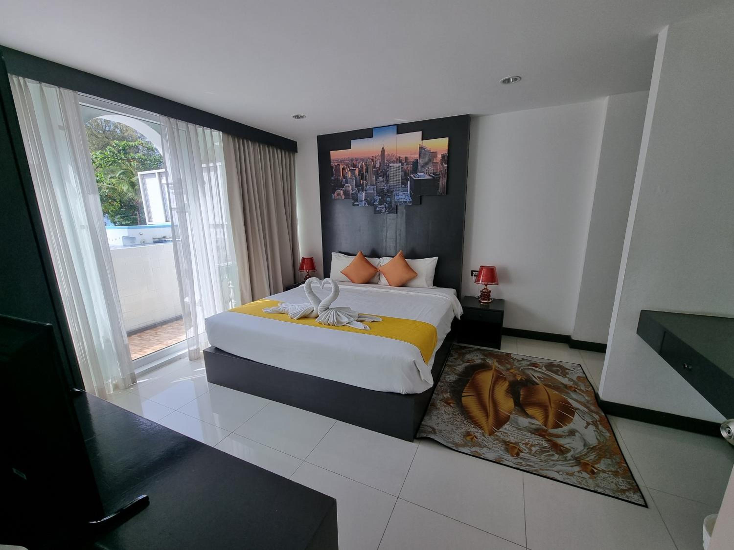Suite, Private Pool, MODERN LIVING HOTEL 4/9