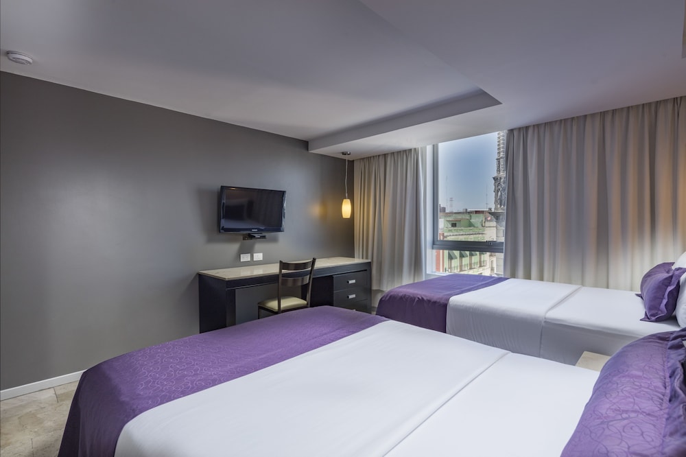 Hotel Senorial 18/56