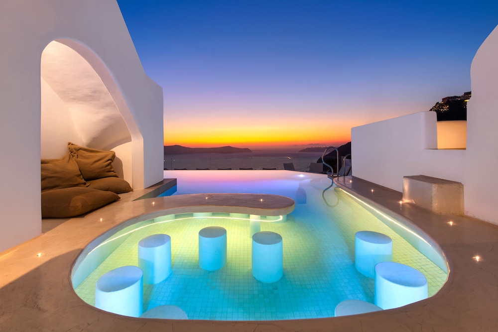 Athina Luxury Suites 38/62