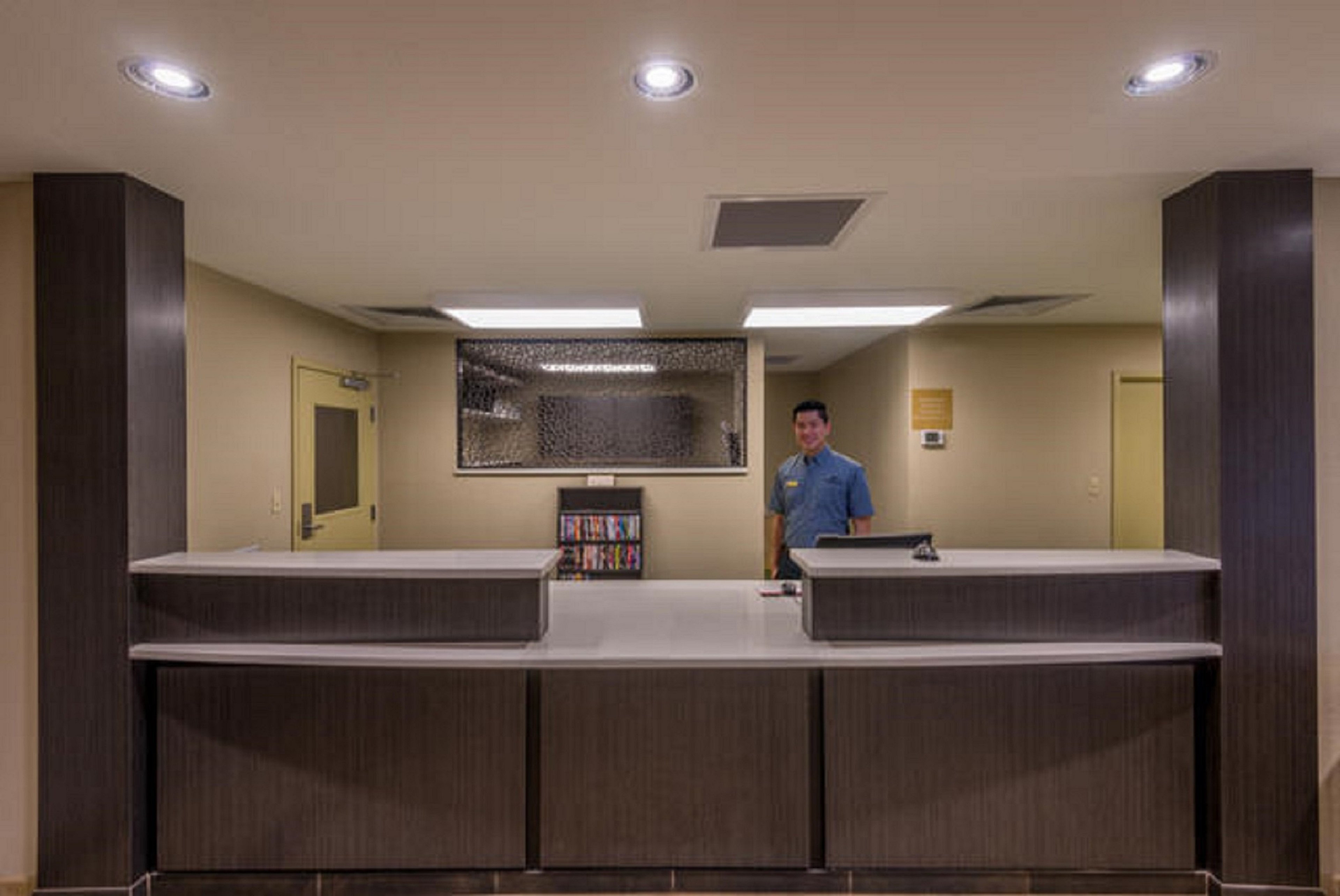 Candlewood Suites Midwest City 10/45