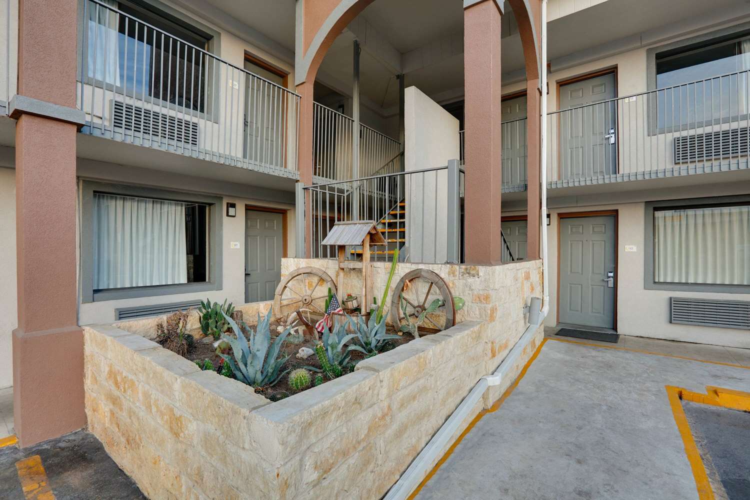 Super 8 By Wyndham San Antonio Downtown/Alamo 32/40