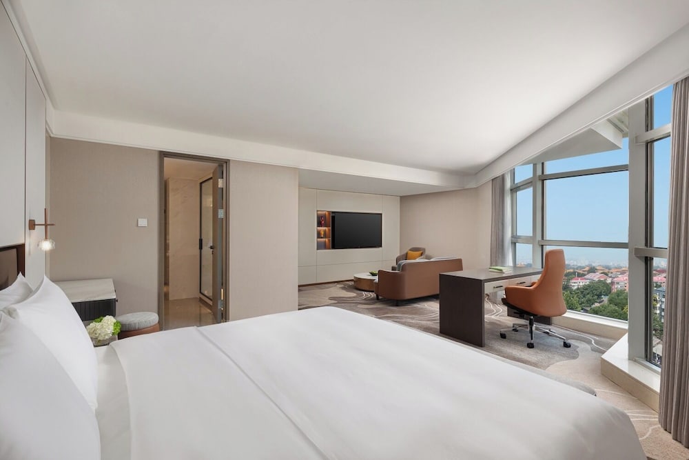 Sunworld Dynasty Hotel 11/45