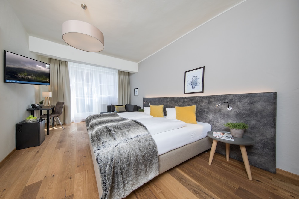 DESIGN, DOUBLE BED, BALCONY