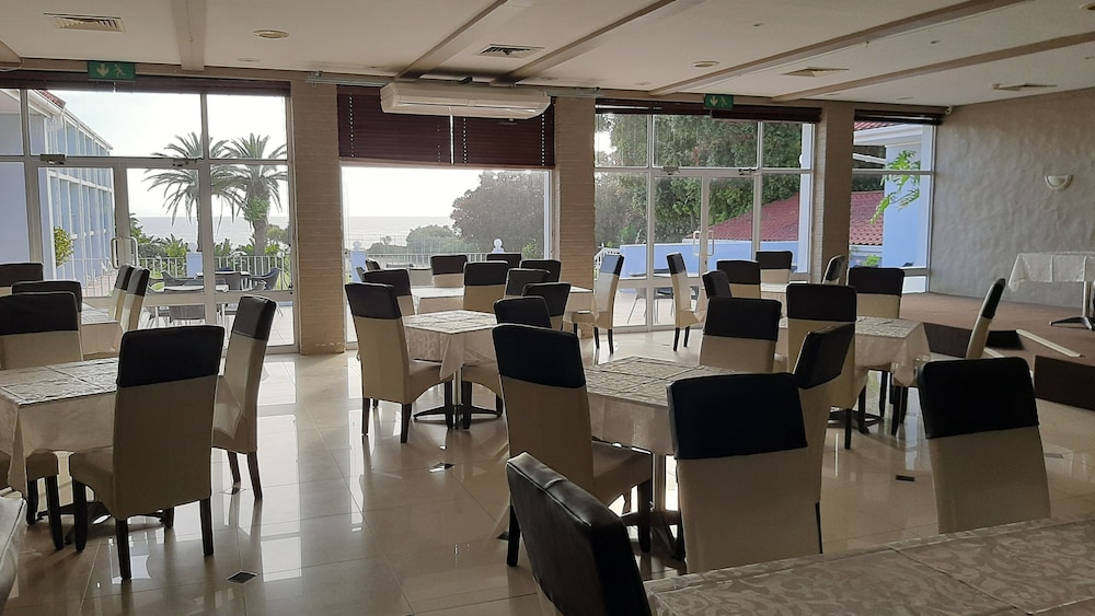 Wilderness Beach Hotel 48/65