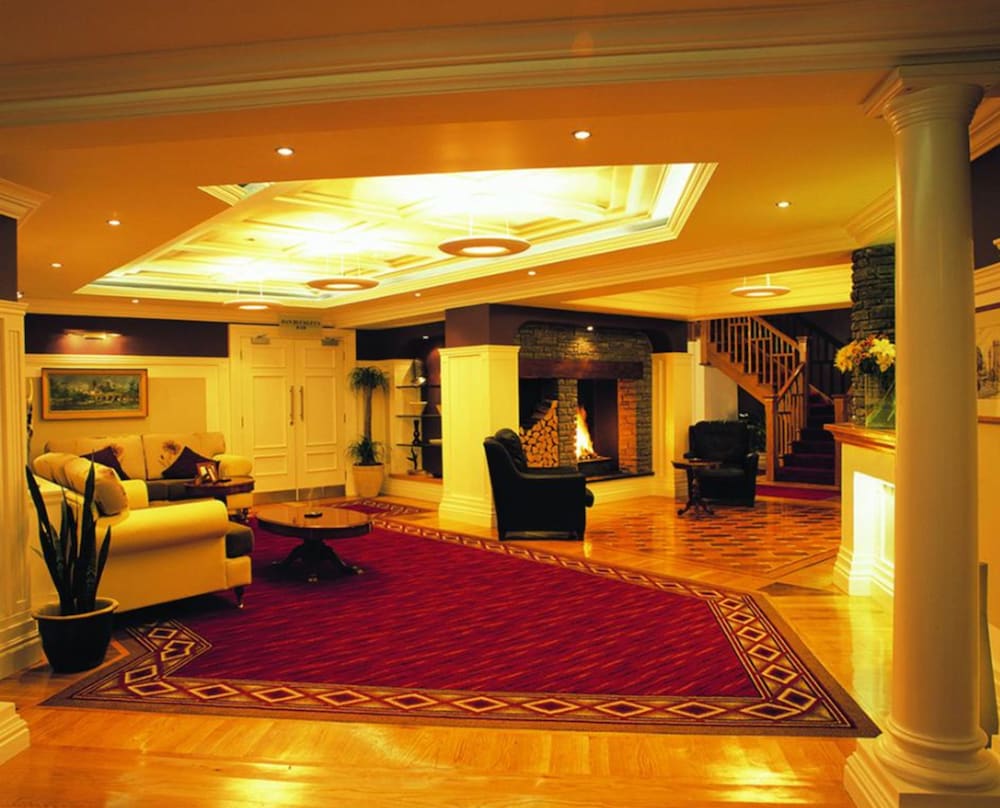 Castle Hotel Macroom 3/28
