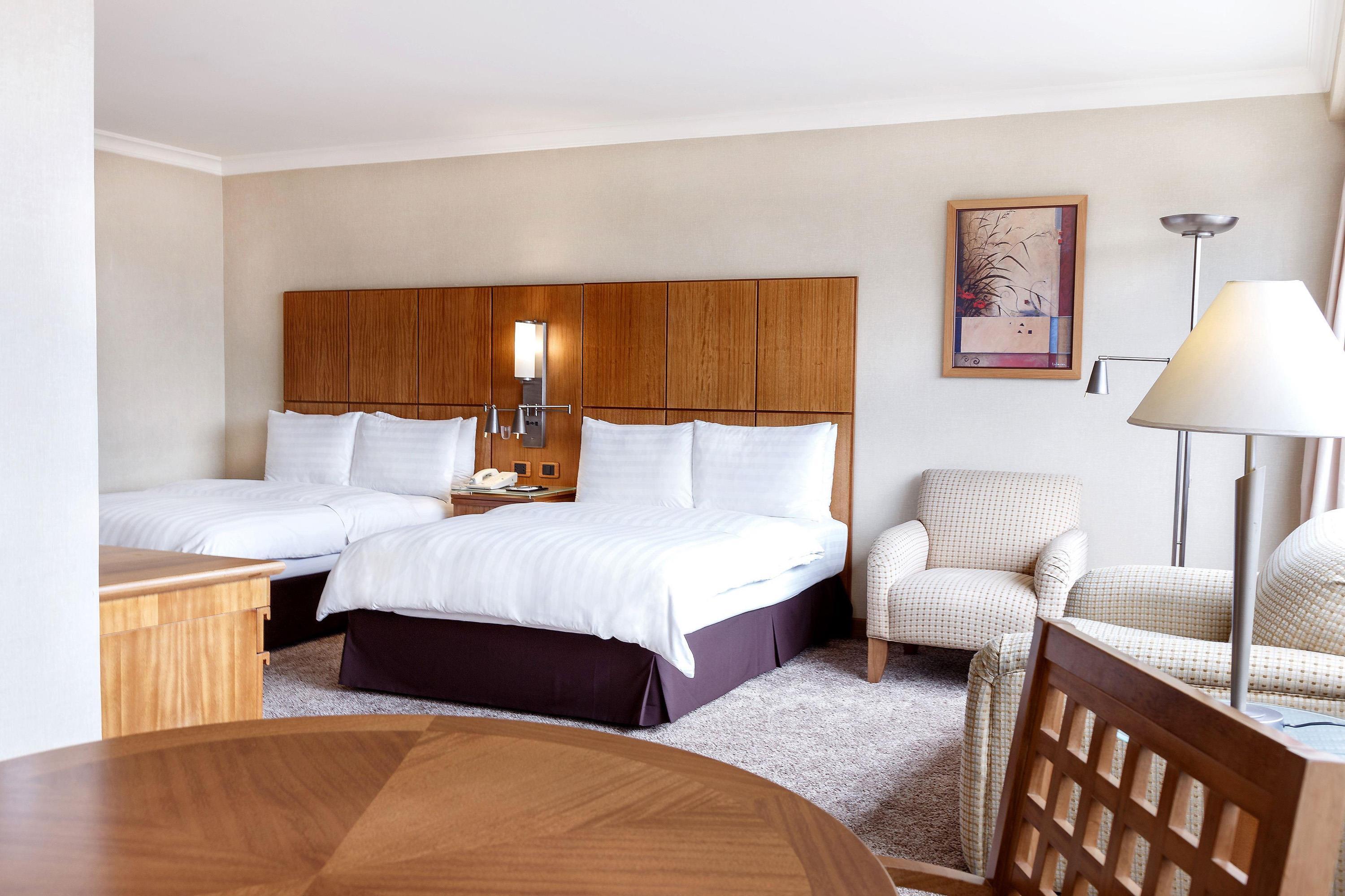 GRAND, TWIN BEDS