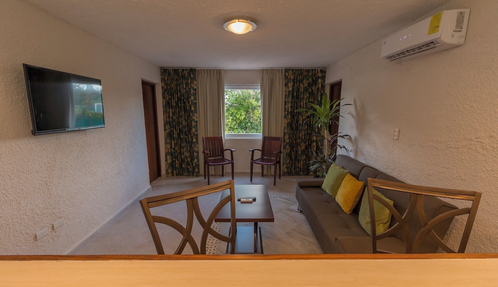 Casa Del Mar Cozumel Hotel And Dive Resort 50/75
