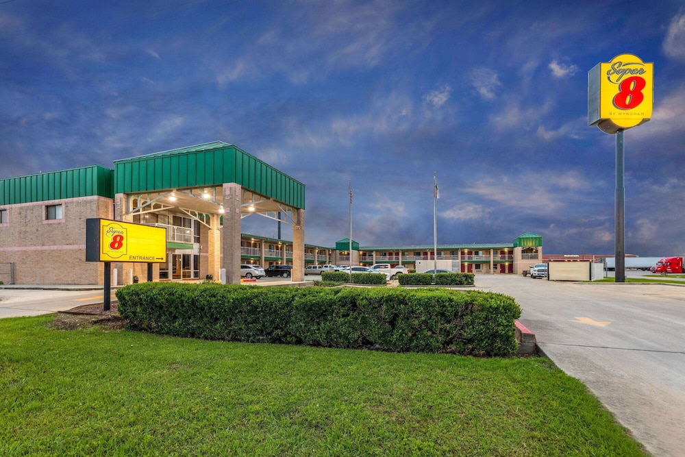 Super 8 by Wyndham Seguin 28/34