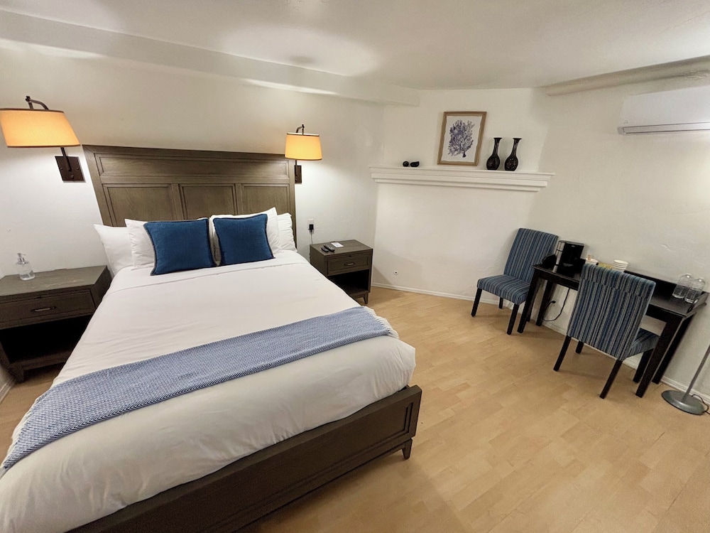 Sol, Casita, Queen Bed