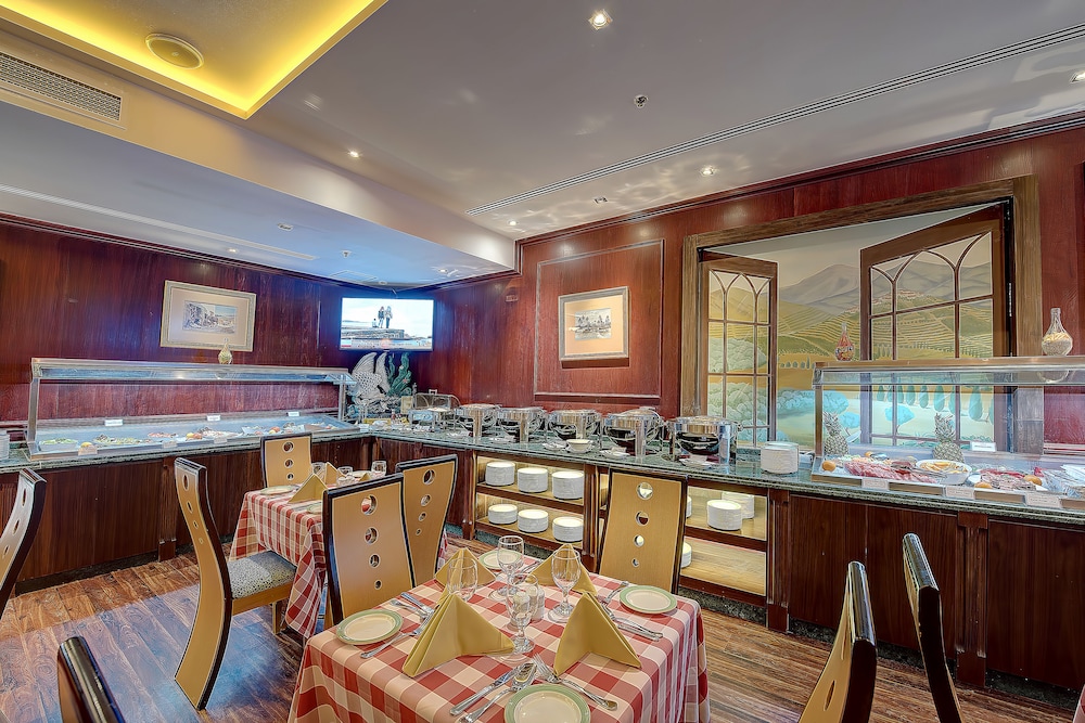 restaurant cafeteria