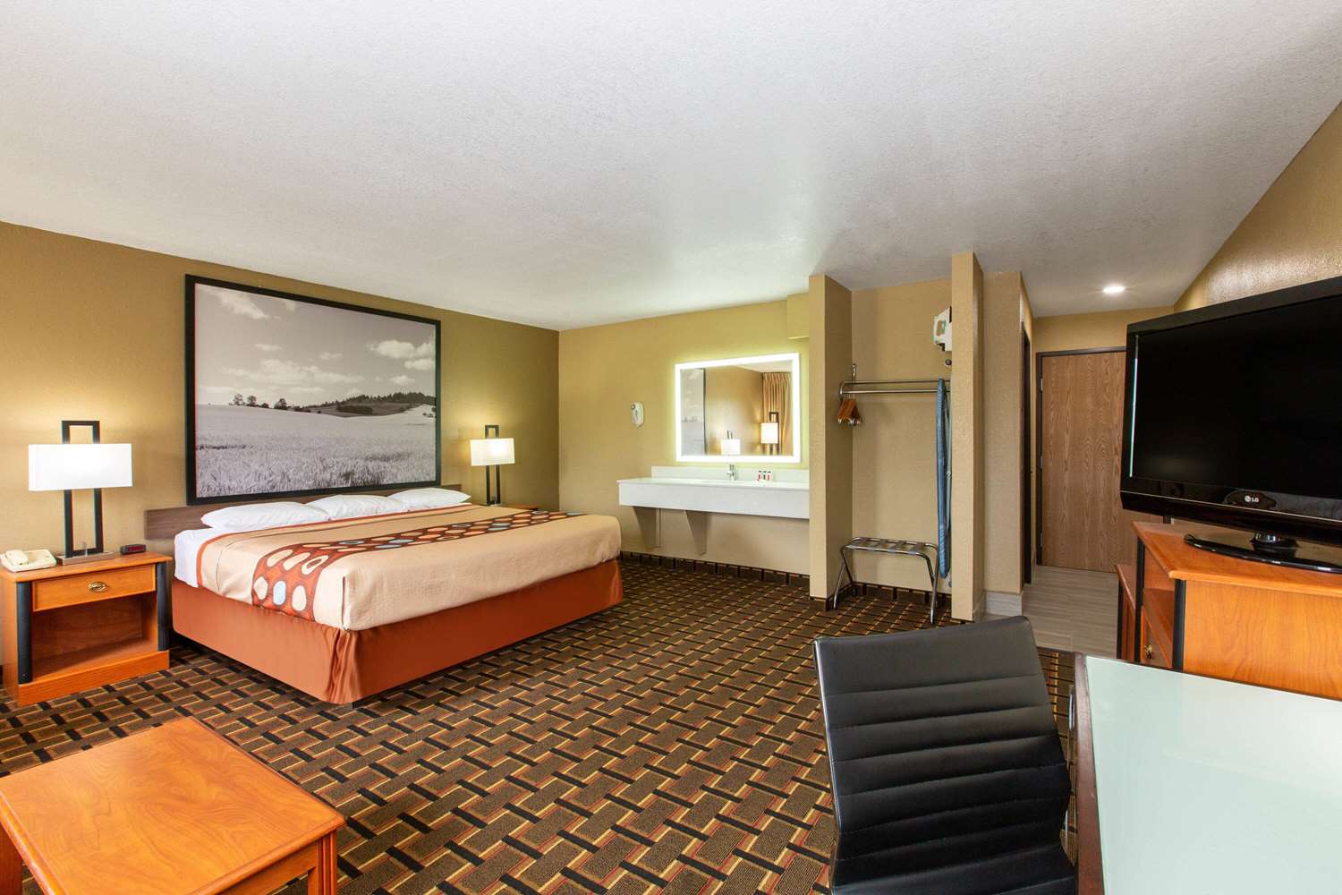 Super 8 by Wyndham Ottawa 12/26