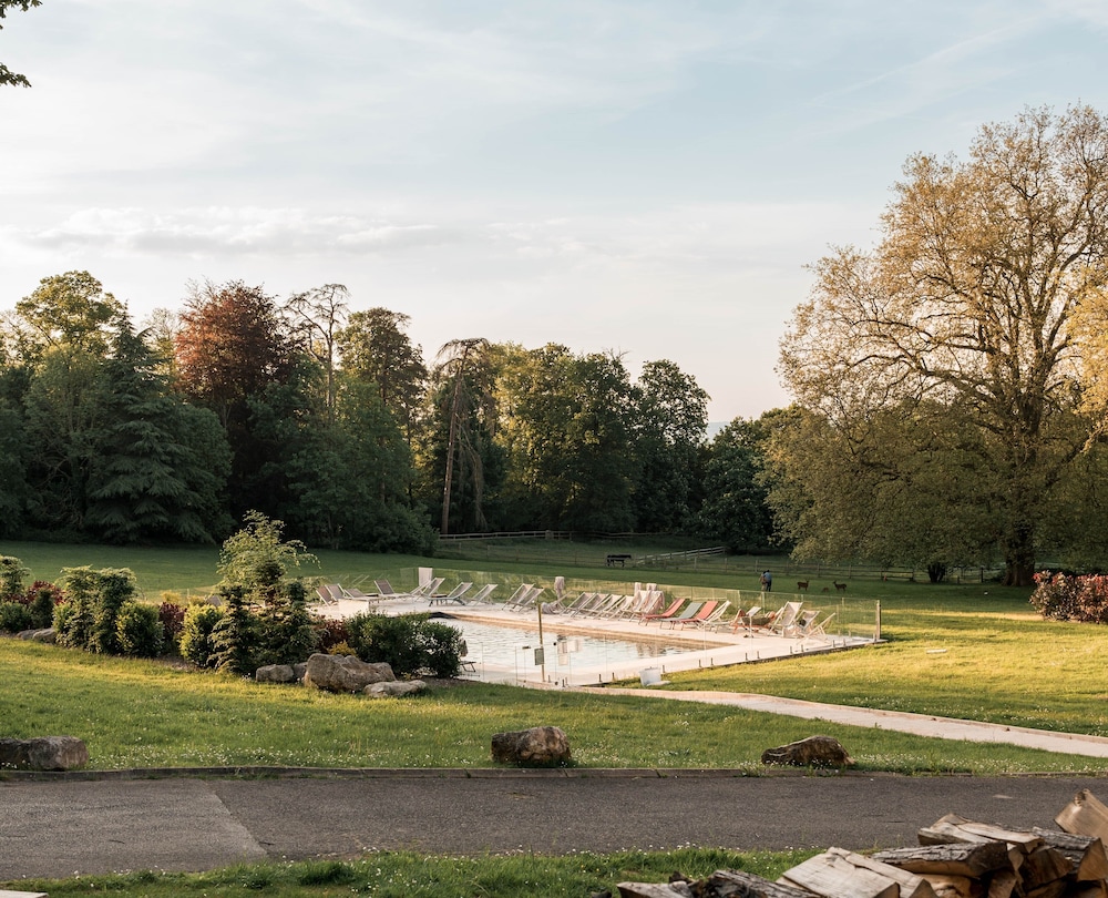 NOVOTEL CHATEAU DE MAFFLIERS 75/79