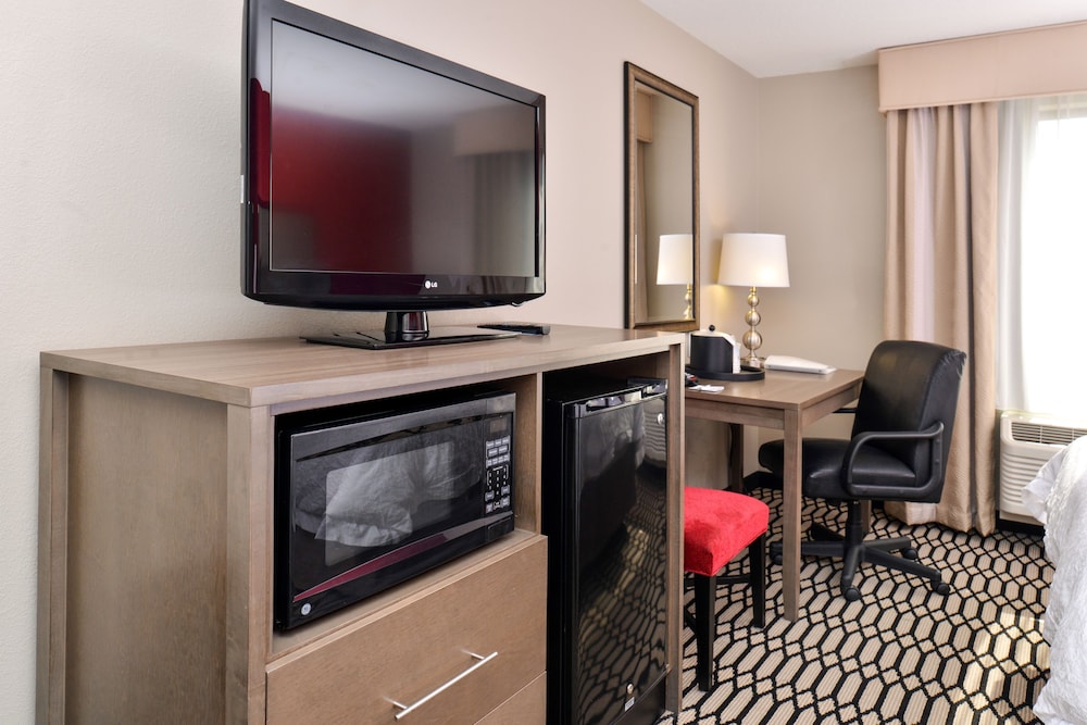 Hampton Inn Middletown OH 45/48