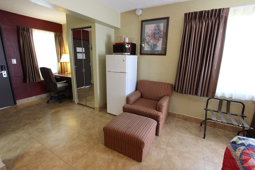Oceans Beach Resort Suites 46/67