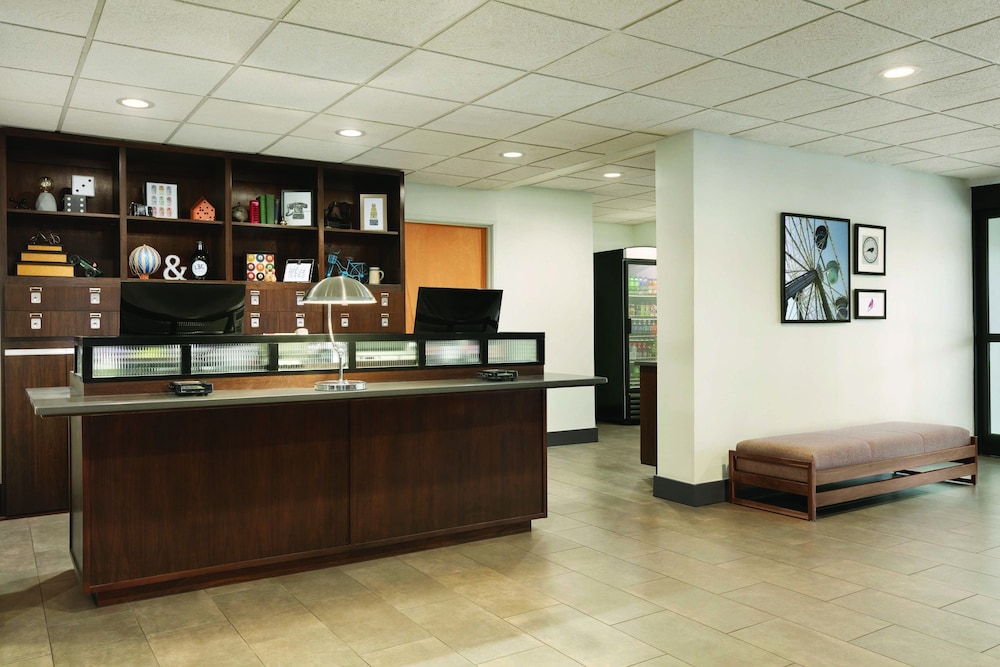 Lobby at Four Points By Sheraton Raleigh Arena, RALEIGH - NC