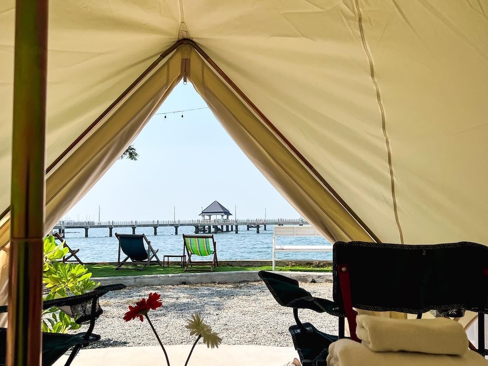 Bangsaen Villa Hotel 43/48