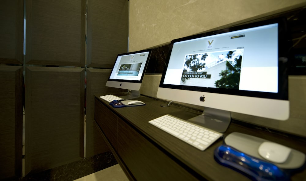 V Hotel Bencoolen 37/54