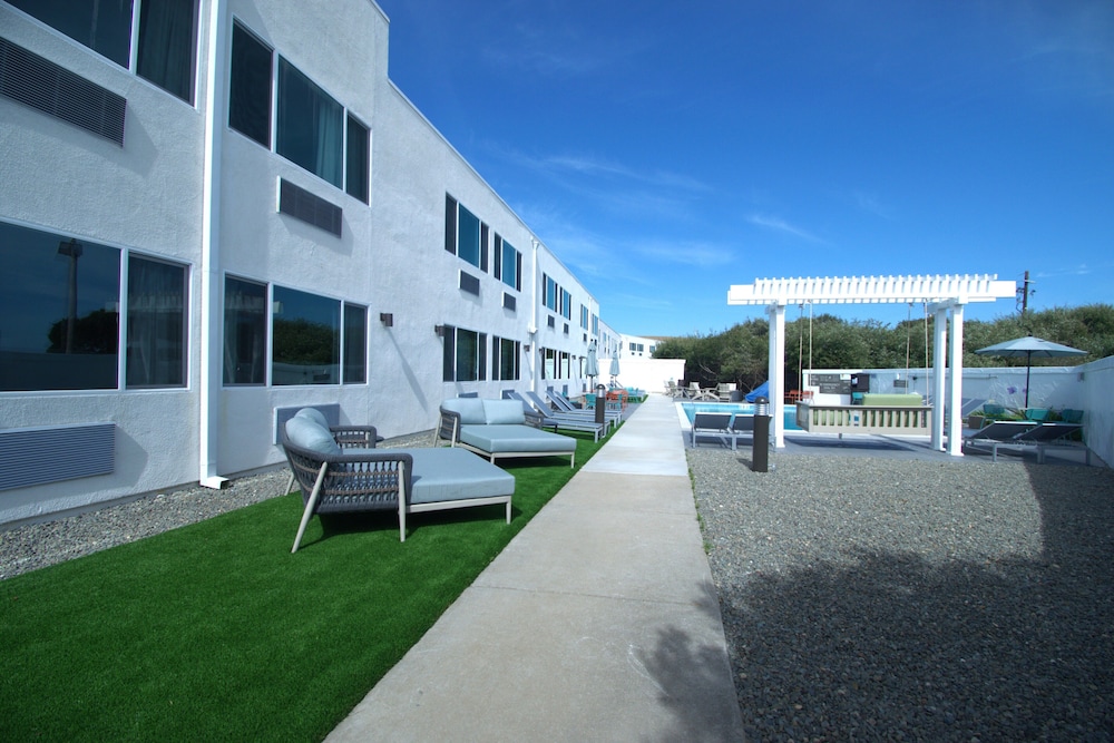 Motel6 San Simeon, CA - Hearst Castle Area 55/63