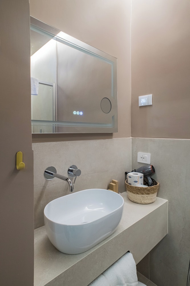 163 Boutique Hotel 38/50