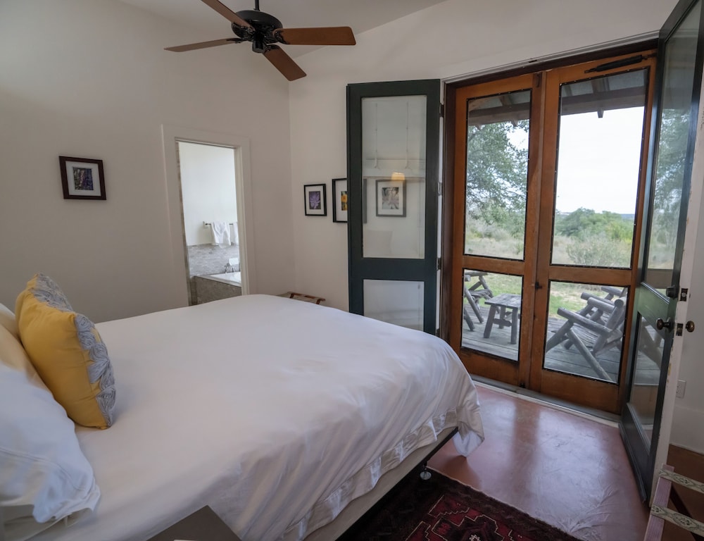 Sage Hill Inn Above Onion Creek 17/51