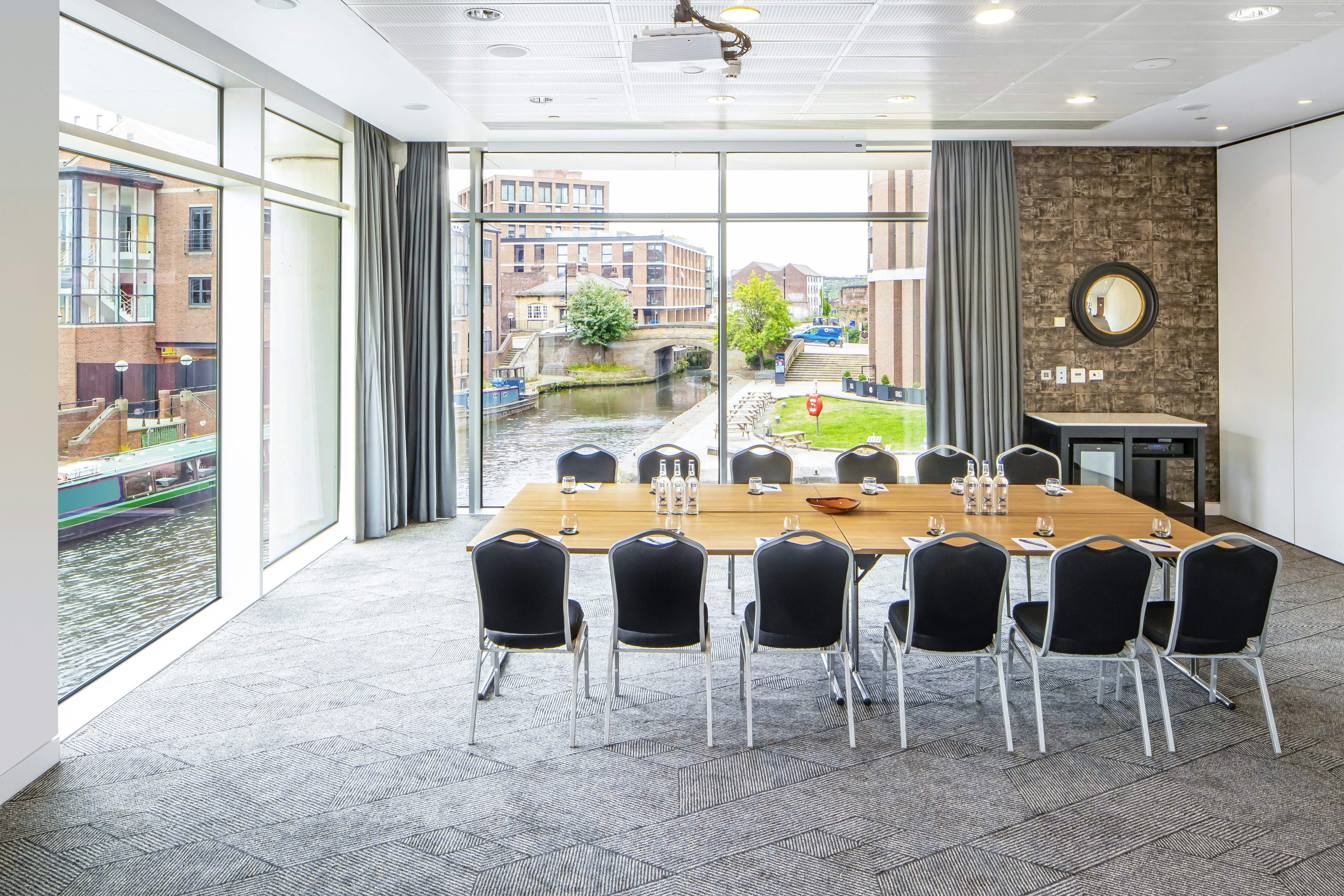 DoubleTree by Hilton Leeds City Centre 44/50