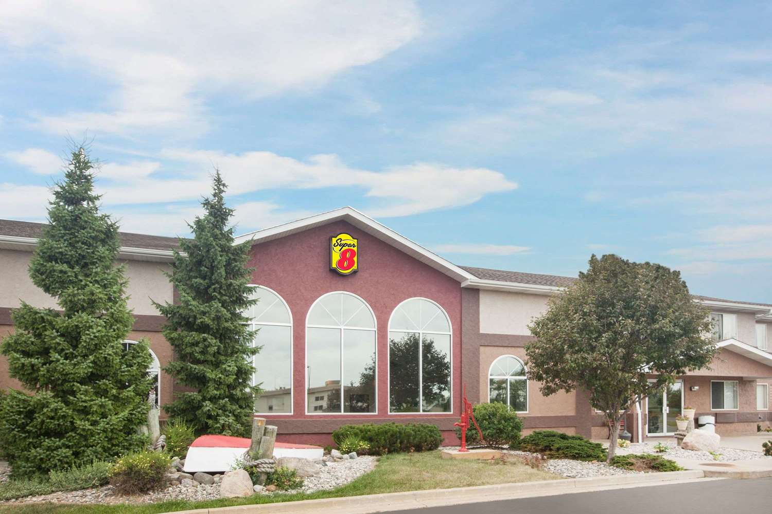 Super 8 by Wyndham West Branch 1/18