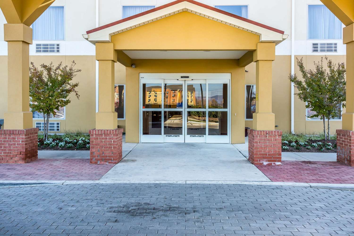 Comfort Inn Frederick - Ballenger Creek 2/18