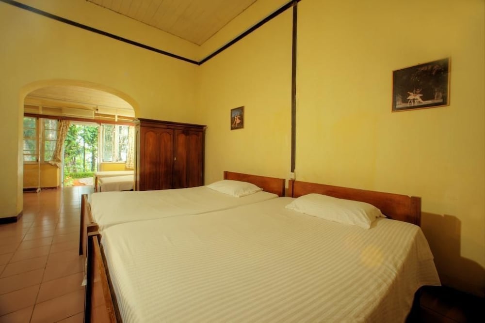 The Bungalow At Pantiya Estate 3/19